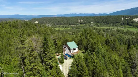 859 Otter Ln, Bonners Ferry, ID 83805