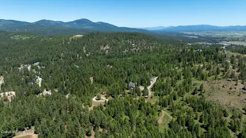 View/Area - 17536 W Julia Dr, Hauser, ID 83854 photo 9 of 14