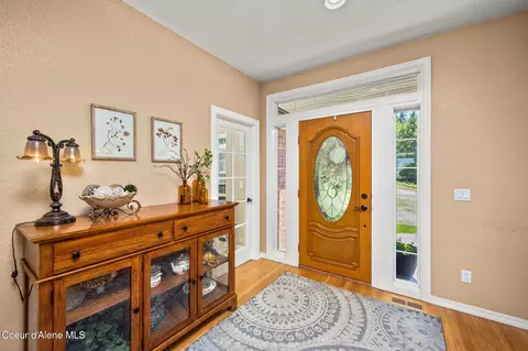 Entry Way - 17536 W Julia Dr, Hauser, ID 83854 photo 1 of 5