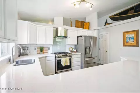 Kitchen - 5820 E Steamboat Bnd, Post Falls, ID 83854 photo 2 of 4
