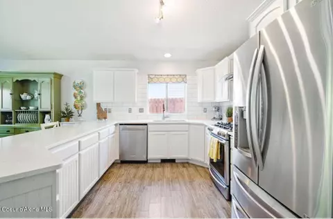 Kitchen - 5820 E Steamboat Bnd, Post Falls, ID 83854 photo 4 of 4