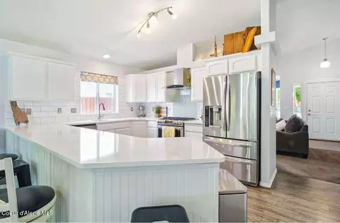 Kitchen - 5820 E Steamboat Bnd, Post Falls, ID 83854 photo 3 of 4
