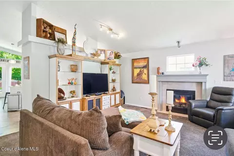 Living - 5820 E Steamboat Bnd, Post Falls, ID 83854 photo 1 of 4