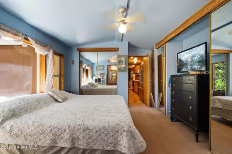 Bedroom - 490 Samuels Rd, Sandpoint, ID 83864 photo 3 of 3