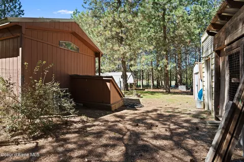 Exterior - 490 Samuels Rd, Sandpoint, ID 83864 photo 14 of 25