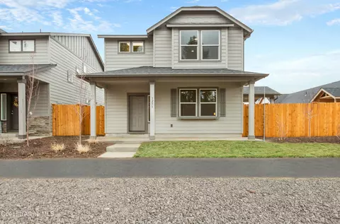 307 E Grosbeak Ave, Hayden, ID 83835