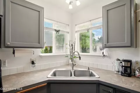 Kitchen - 500 N Elm Rd, Post Falls, ID 83854 photo 3 of 3
