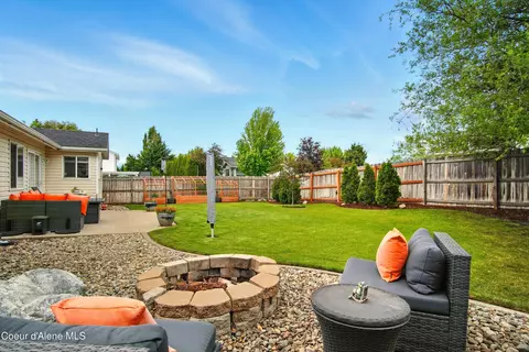 Exterior - 500 N Elm Rd, Post Falls, ID 83854 photo 5 of 7