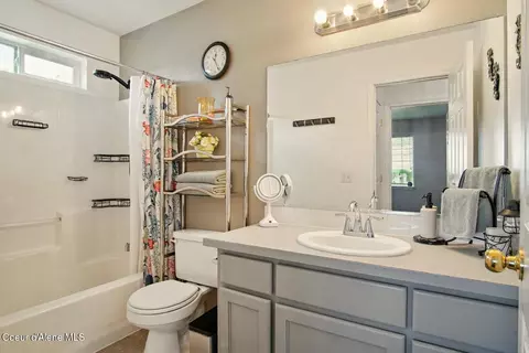 Bath - 500 N Elm Rd, Post Falls, ID 83854 photo 1 of 2