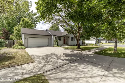 1221 Elderberry Cir, Coeur D'alene, ID 83815