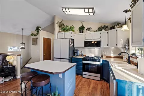 Kitchen - 700 E Tiger Ave, Post Falls, ID 83854 photo 2 of 2