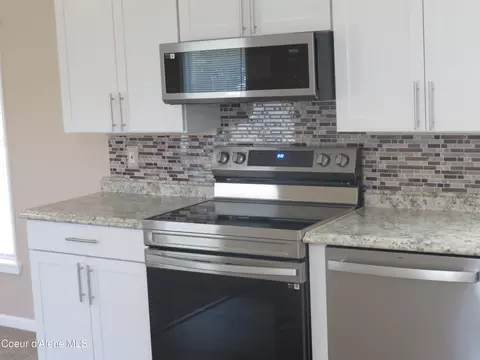 Kitchen - 4879 E 16th Ave # 19, Post Falls, ID 83854 photo 1 of 4
