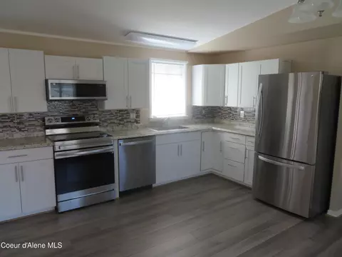 Kitchen - 4879 E 16th Ave # 19, Post Falls, ID 83854 photo 3 of 4