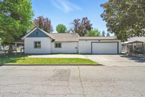 1031 N 11th St, Coeur D'alene, ID 83814