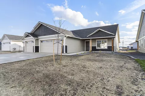8966 W Cultivator Ave, Rathdrum, ID 83858