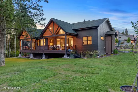 11733 N Blue Jay Loop, Hayden, ID 83835