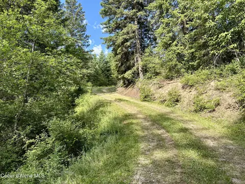 392 Dominic Ln, Kingston, ID 83839 photo 3