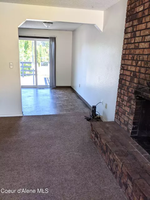 Living - 5056 E Royal Dr, Post Falls, ID 83854 photo 2 of 3