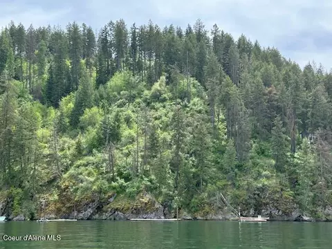 Moscow Bay-emerald Shore, Harrison, ID 83833