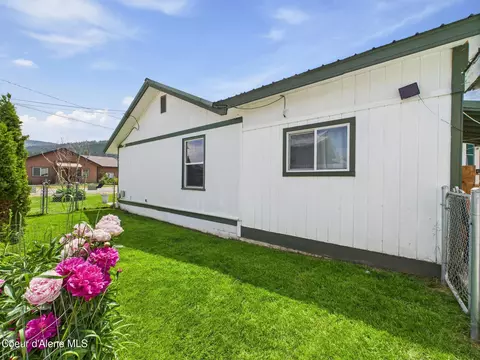 206 6th St, Pinehurst, ID 83850 photo 5