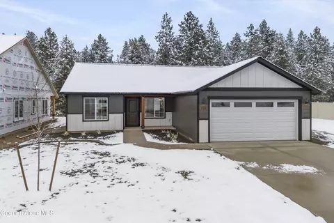 910 E Valley St S, Oldtown, ID 83822