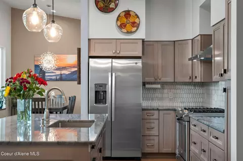 Kitchen - 55 Sunray Dr, Hope, ID 83836 photo 2 of 7