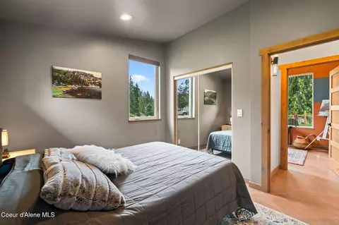 Bedroom - 55 Sunray Dr, Hope, ID 83836 photo 4 of 5