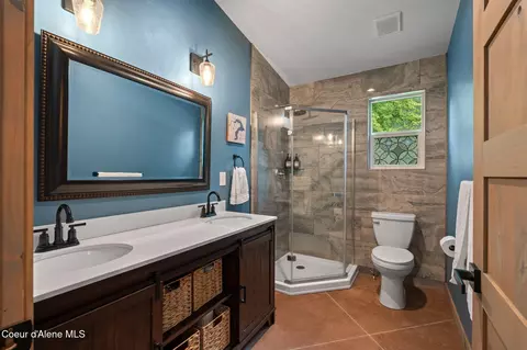 Bath - 55 Sunray Dr, Hope, ID 83836 photo 3 of 3