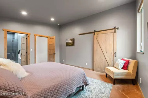 Bedroom - 55 Sunray Dr, Hope, ID 83836 photo 2 of 5