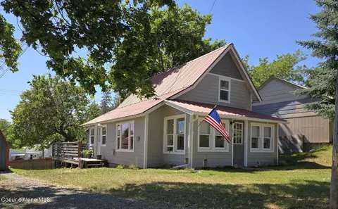 7318 Blaine St, Bonners Ferry, ID 83805