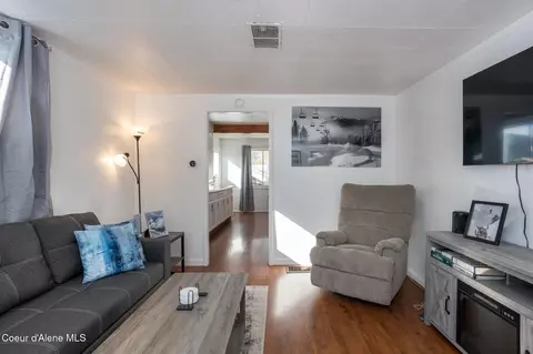 Living - 608 Hill St, Kellogg, ID 83837 photo 1 of 2
