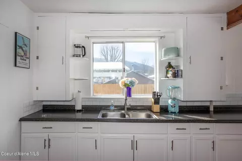 Kitchen - 608 Hill St, Kellogg, ID 83837 photo 2 of 2
