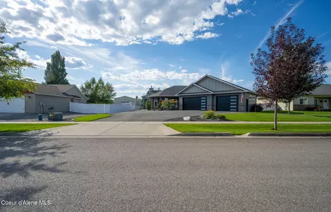 1222 W Tamarindo Ln, Hayden, ID 83835