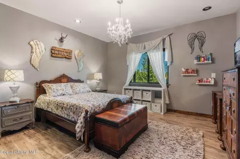 Bedroom - 603 Schneiders Rd, Sagle, ID 83860 photo 3 of 6