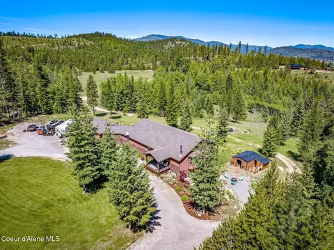 603 Schneiders Rd, Sagle, ID 83860