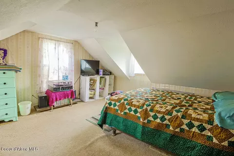 Bedroom - 164 W Fork Pine Creek Rd, Pinehurst, ID 83850 photo 3 of 4