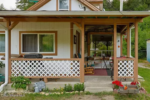 Exterior - 164 W Fork Pine Creek Rd, Pinehurst, ID 83850 photo 2 of 7