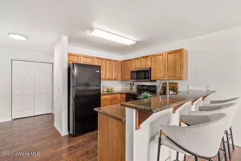 Kitchen - 310 N Promenade Loop # 210, Post Falls, ID 83854 photo 1 of 2