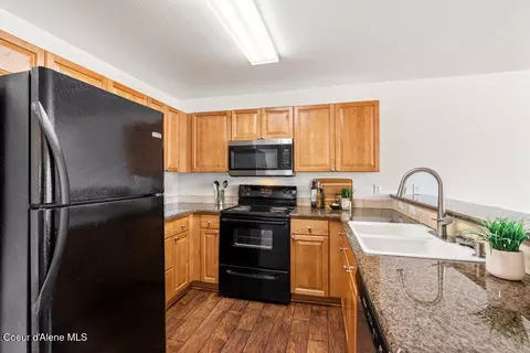 Kitchen - 310 N Promenade Loop # 210, Post Falls, ID 83854 photo 2 of 2