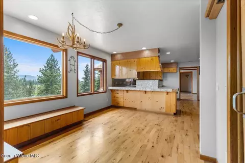 Dining - 5239 E Dodd Rd, Hayden, ID 83835 photo 1 of 2