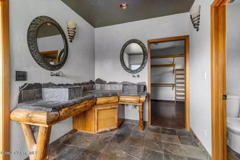 Bath - 5239 E Dodd Rd, Hayden, ID 83835 photo 4 of 7