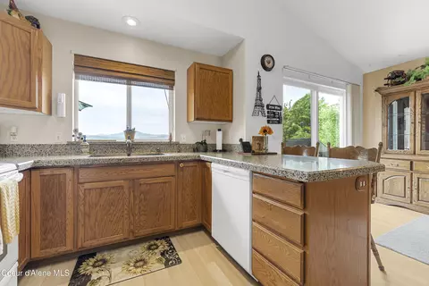 Kitchen - 635 N Divot Ave, Post Falls, ID 83854 photo 2 of 4