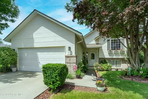 635 N Divot Ave, Post Falls, ID 83854