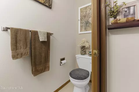 Bath - 635 N Divot Ave, Post Falls, ID 83854 photo 1 of 4