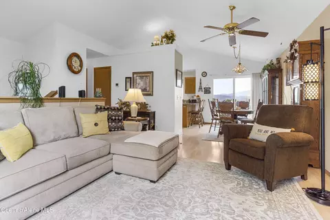 Living - 635 N Divot Ave, Post Falls, ID 83854 photo 2 of 2