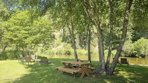 258 S Fork Ln, Pinehurst, ID 83850 photo 4