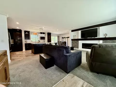 Living - 606 Yellowstone Ave #25, Silverton, ID 83867 photo 3 of 3