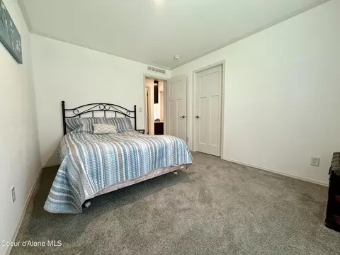 Bedroom - 606 Yellowstone Ave #25, Silverton, ID 83867 photo 4 of 7