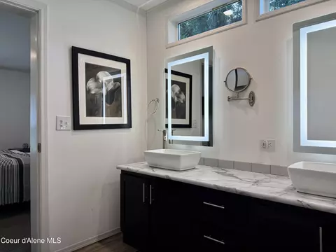 Bath - 606 Yellowstone Ave #25, Silverton, ID 83867 photo 3 of 6