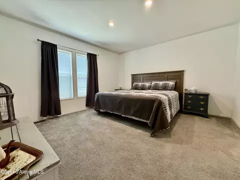 Bedroom - 606 Yellowstone Ave #25, Silverton, ID 83867 photo 6 of 7